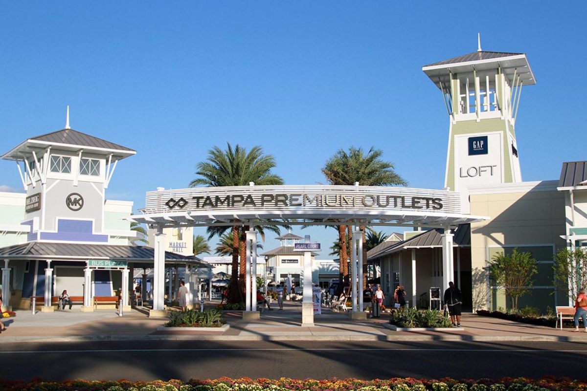 Tampa Premium Outlets