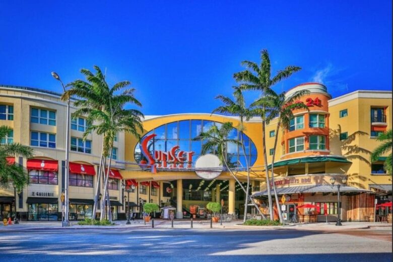 places to go shopping in Miami